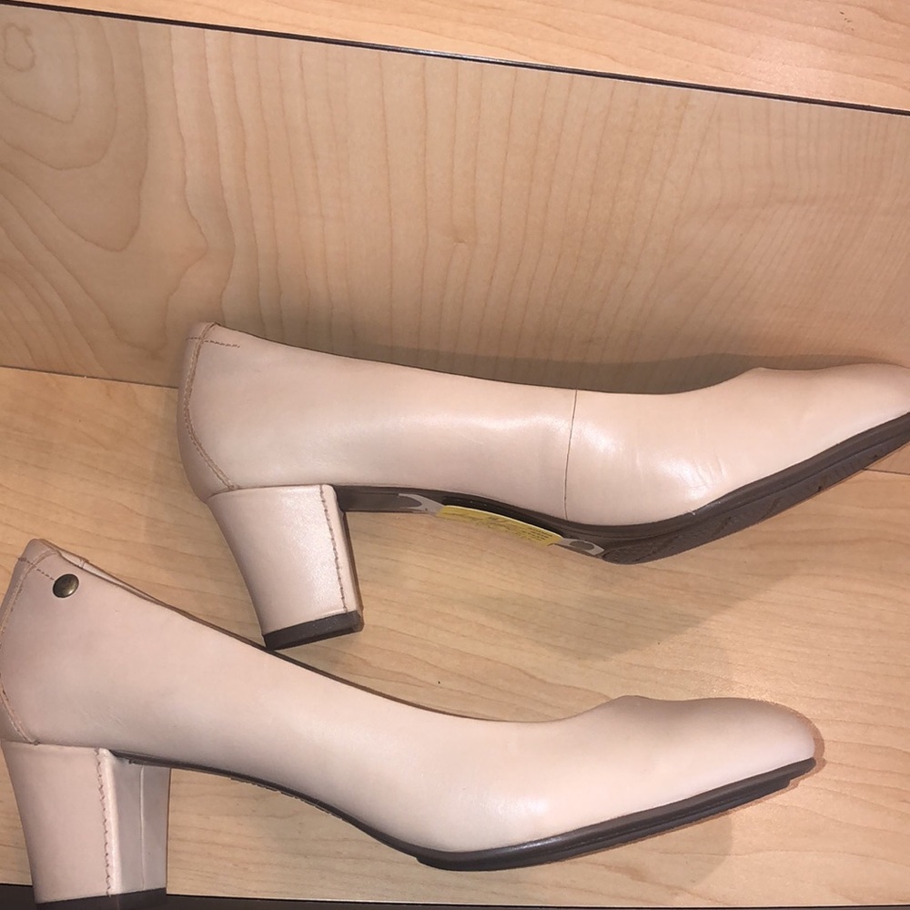 Hush Puppies Nude Leather Block Heel Pumps 10W - Picture 6 of 8